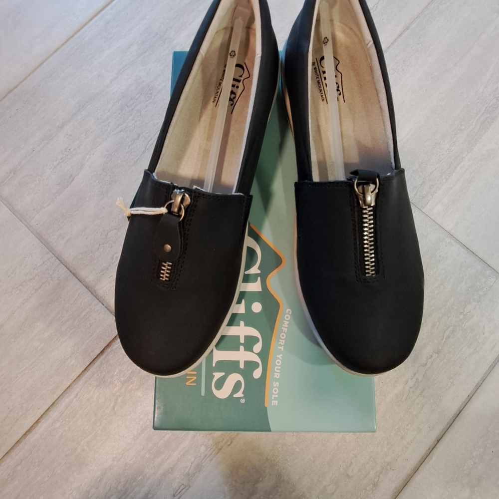 Cliffs by White Mountain Black Women's Shoes - Picture 2 of 7